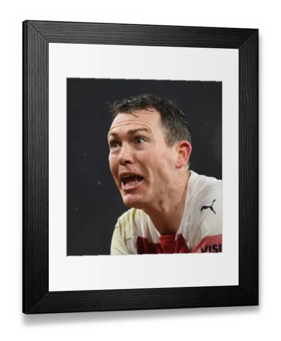 Framed Print : Stephan Lichtsteiner in Action: Arsenal vs. Cardiff (Premier League 2018-19)