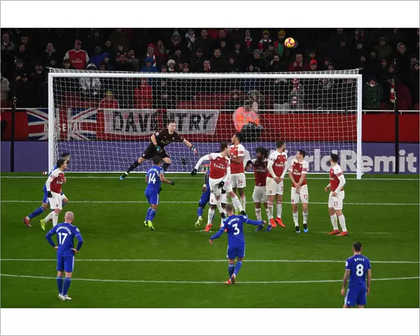 Arsenal's Bernd Leno Watches Free Kick Miss: Arsenal FC vs Cardiff City, Premier League 2018-19
