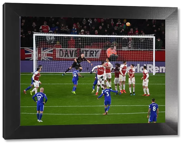 Arsenal's Bernd Leno Watches Free Kick Miss: Arsenal FC vs Cardiff City, Premier League 2018-19