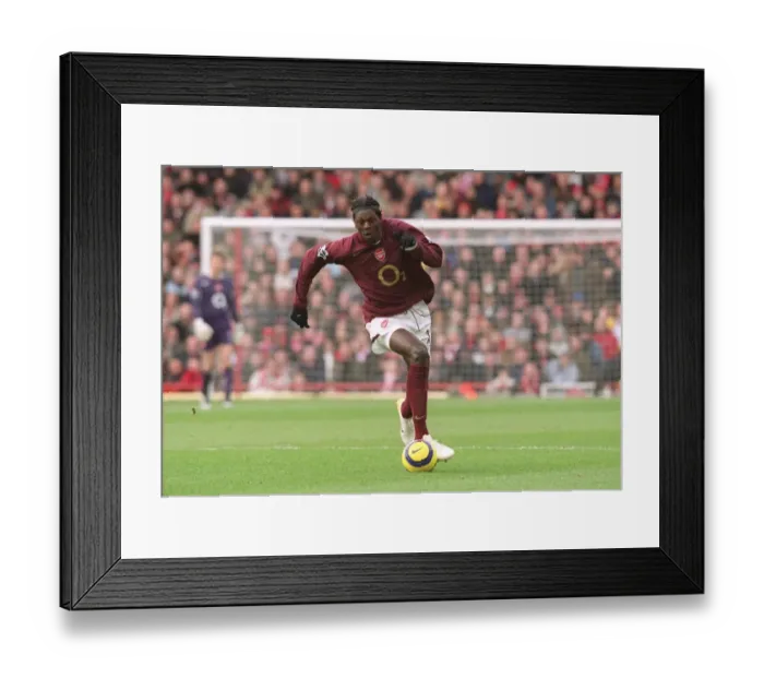 Framed Print : Emmanuel Adebayor (Arsenal). Arsenal 1: 1 Bolton Wanderers