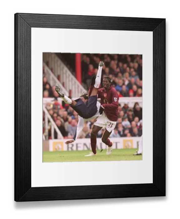 Framed Print : Emmanuel Adebayor (Arsenal) Ricardo Gardner (Bolton)
