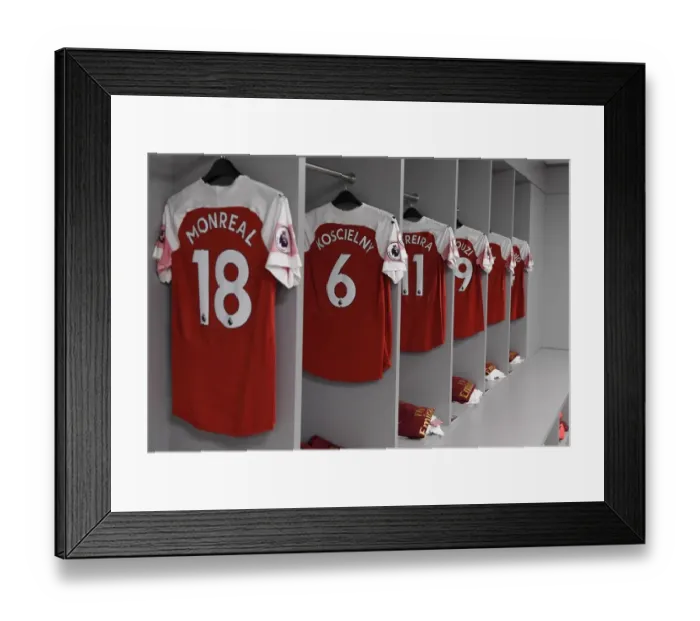 Framed Print : Arsenal's United Front: Pre-Match Huddle Against Manchester City, Premier League 2018-19 Framed Print : Arsenal's United Front: Pre-Match Huddle Against Manchester City, Premier League 2018-19