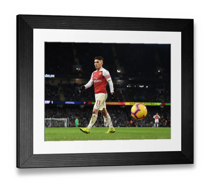 Framed Print : Torreira Takes On Manchester City: Arsenal's Midfield Battle in the Premier League 2018-19 Clash