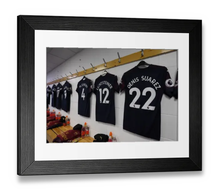 Framed Print : Arsenal FC: United in Pre-Battle Huddle Framed Print : Arsenal FC: United in Pre-Battle Huddle
