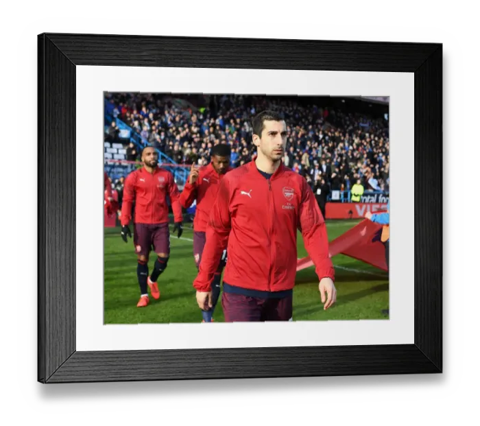 Framed Print : Henrikh Mkhitaryan: Arsenal Star Prepares for Huddersfield Clash Framed Print : Henrikh Mkhitaryan: Arsenal Star Prepares for Huddersfield Clash