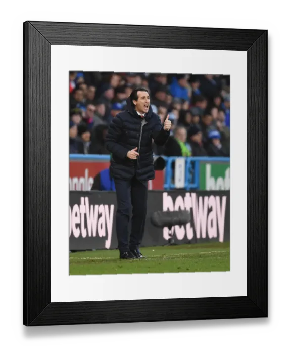 Framed Print : Unai Emery Focuses on Tactics: Huddersfield vs Arsenal, Premier League