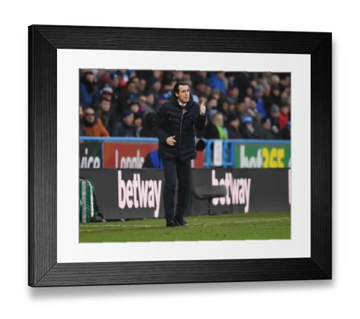 Framed Print : Unai Emery Focused on Tactics: Huddersfield vs Arsenal, Premier League