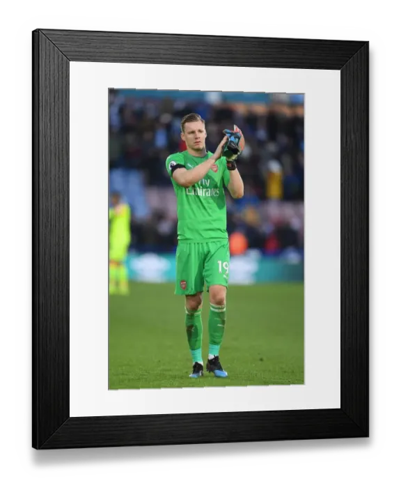 Framed Print : Arsenal's Bernd Leno Applauding Fans after Huddersfield Victory