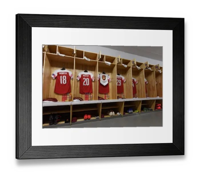 Framed Print : Arsenal in the BATE Borisov Changing Room: UEFA Europa League Round of 32, First Leg Framed Print : Arsenal in the BATE Borisov Changing Room: UEFA Europa League Round of 32, First Leg