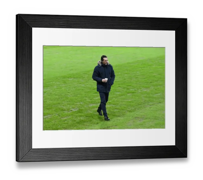 Framed Print : Unai Emery and Arsenal Face BATE Borisov in UEFA Europa League