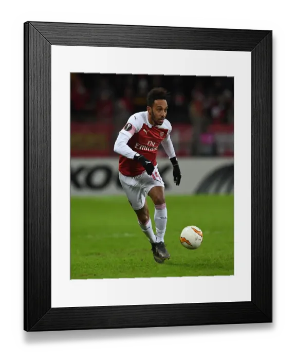 Framed Print : Pierre-Emerick Aubameyang in Action for Arsenal against BATE Borisov in UEFA Europa League