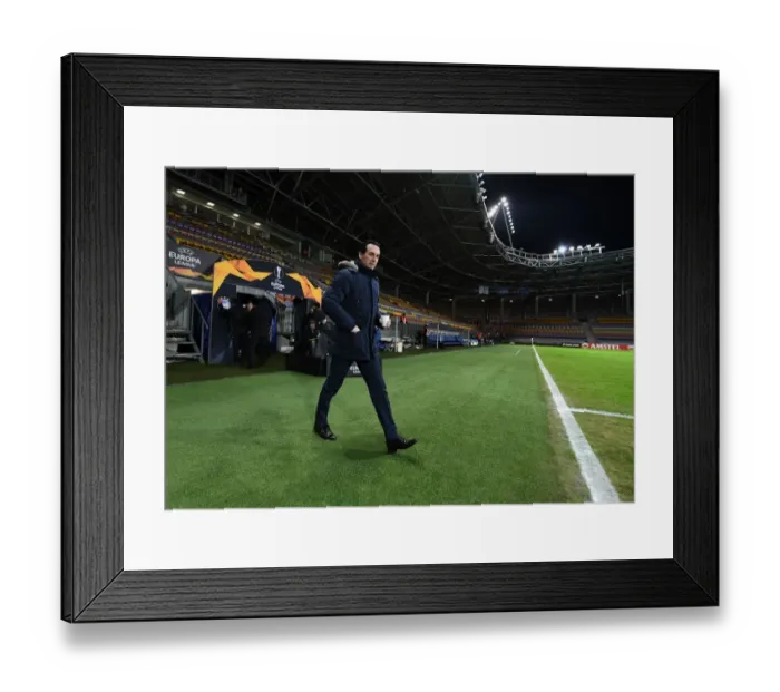Framed Print : Unai Emery Leads Arsenal in UEFA Europa League Clash against BATE Borisov