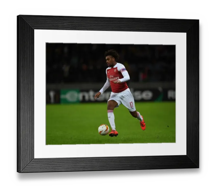 Framed Print : Alex Iwobi in Action for Arsenal against BATE Borisov in UEFA Europa League Round of 32, 2019