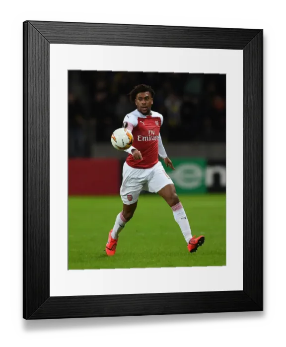 Framed Print : Alex Iwobi in Action: Arsenal's Europa League Battle against BATE Borisov (2019)