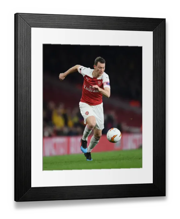 Framed Print : Arsenal's Stephan Lichtsteiner in Europa League Action against BATE Borisov Framed Print : Arsenal's Stephan Lichtsteiner in Europa League Action against BATE Borisov