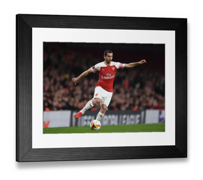Framed Print : Arsenal's Mkhitaryan in Action: Europa League Showdown Against BATE Borisov (2018-19)