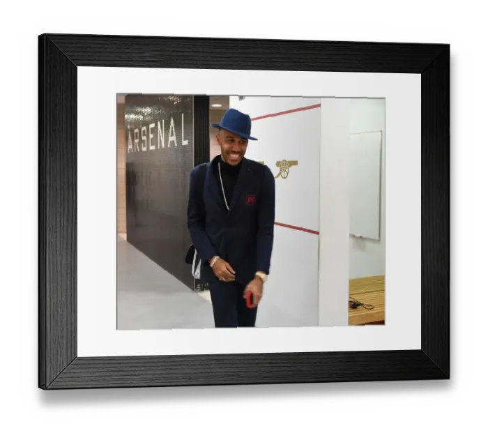Framed Print : Arsenal FC: Pierre-Emerick Aubameyang in the Changing Room Before Arsenal v Southampton, Premier League 2018-19