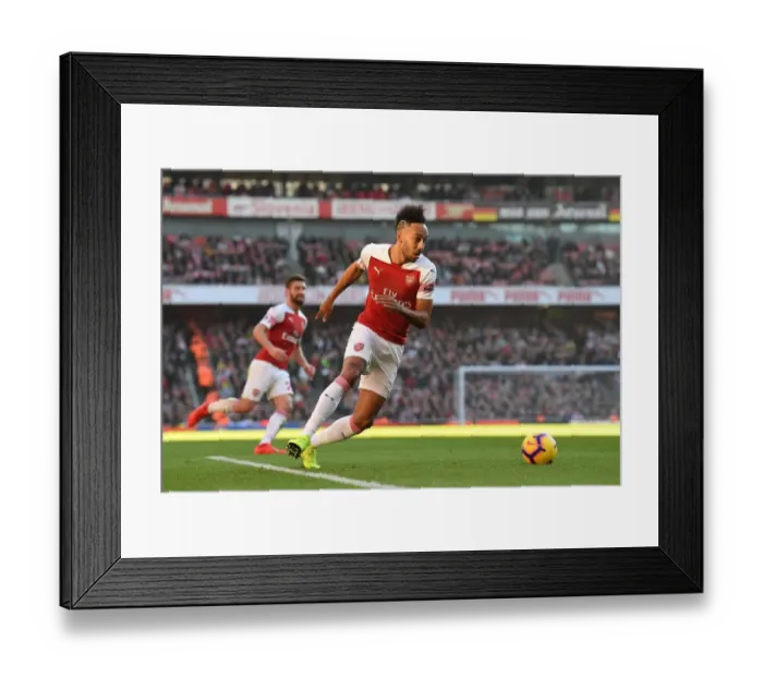 Framed Print : Arsenal's Aubameyang Shines in Premier League Clash Against Southampton