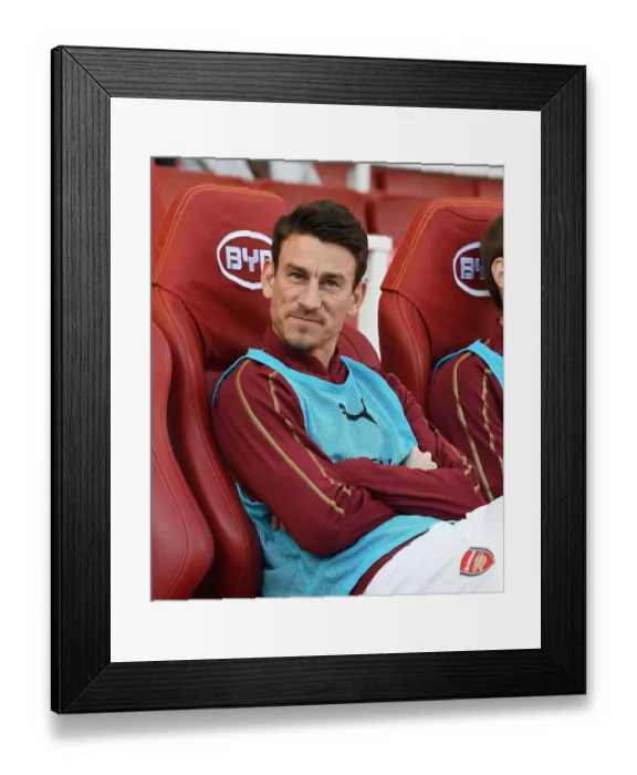 Framed Print : Laurent Koscielny: Focused Ahead of Arsenal vs Southampton Clash