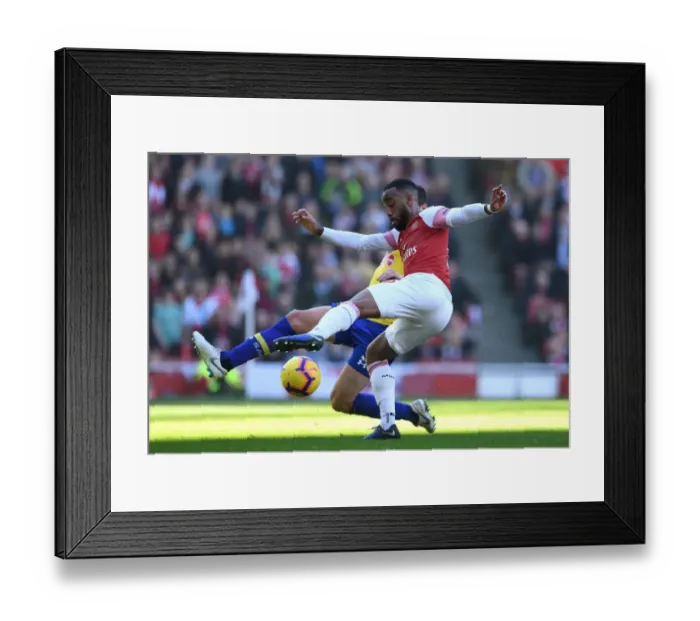 Framed Print : Alexandre Lacazette in Action: Arsenal vs Southampton, Premier League 2018-19 Framed Print : Alexandre Lacazette in Action: Arsenal vs Southampton, Premier League 2018-19
