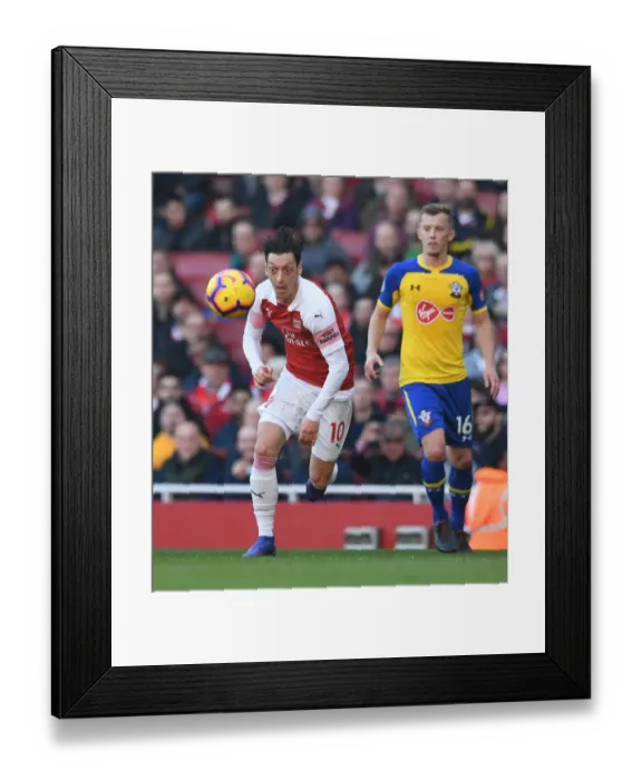 Framed Print : Mesut Ozil in Action: Arsenal vs Southampton, Premier League 2018-19