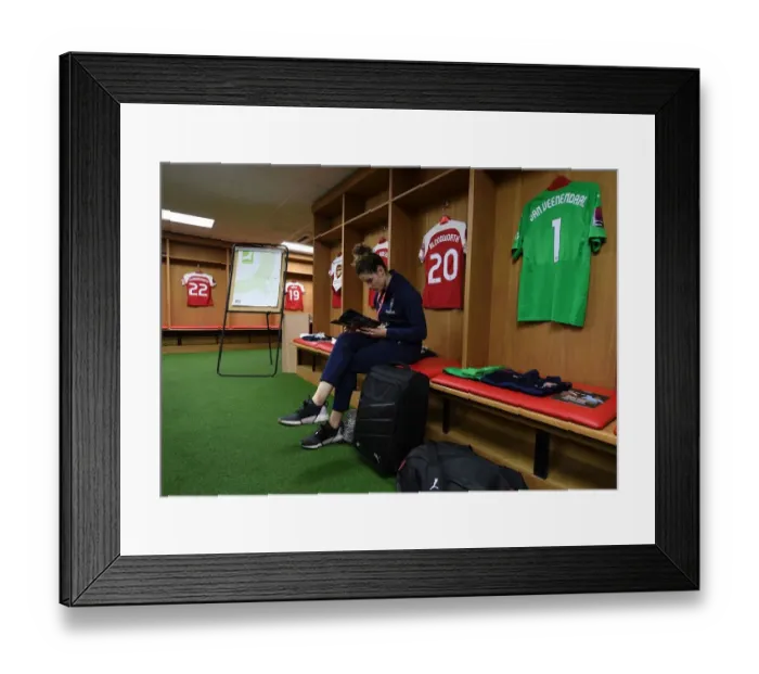 Framed Print : Dominique Bloodworth: Arsenal Women's Star Ready for FA WSL Continental Cup Final Showdown Against Manchester City
