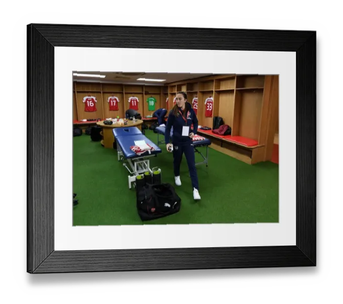 Framed Print : Lisa Evans - Arsenal FC: Pre-Match Focus at FA WSL Continental Cup Final vs Manchester City
