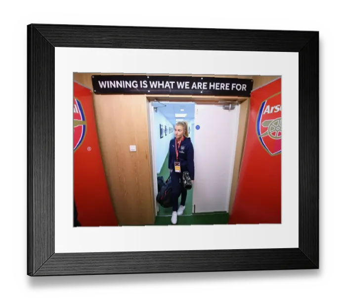 Framed Print : Leah Williamson: Arsenal Star Prepares for FA WSL Continental Cup Final Showdown Against Manchester City