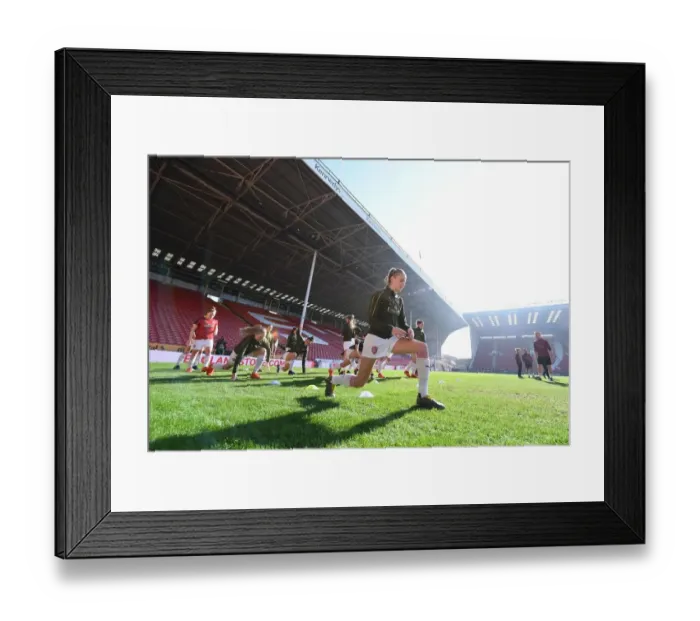 Framed Print : Leah Williamson: Arsenal Star Gears Up for FA WSL Continental Cup Final vs Manchester City Framed Print : Leah Williamson: Arsenal Star Gears Up for FA WSL Continental Cup Final vs Manchester City