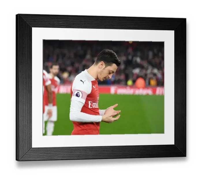 Framed Print : Arsenal's Mesut Ozil in Prayer Before Arsenal v Bournemouth, Premier League 2018-19