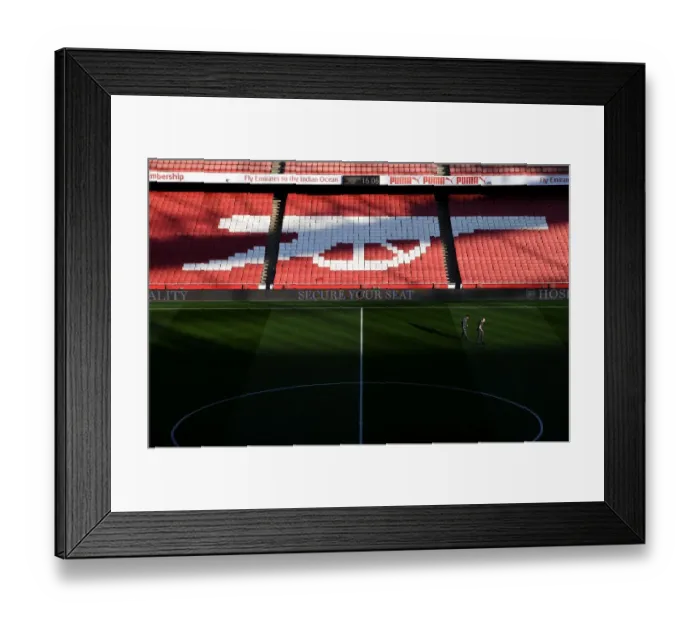 Framed Print : Preparing the Emirates Stadium Pitch: An Arsenal Groundsman's Focus (Arsenal vs Bournemouth, 2018-19) Framed Print : Preparing the Emirates Stadium Pitch: An Arsenal Groundsman's Focus (Arsenal vs Bournemouth, 2018-19)