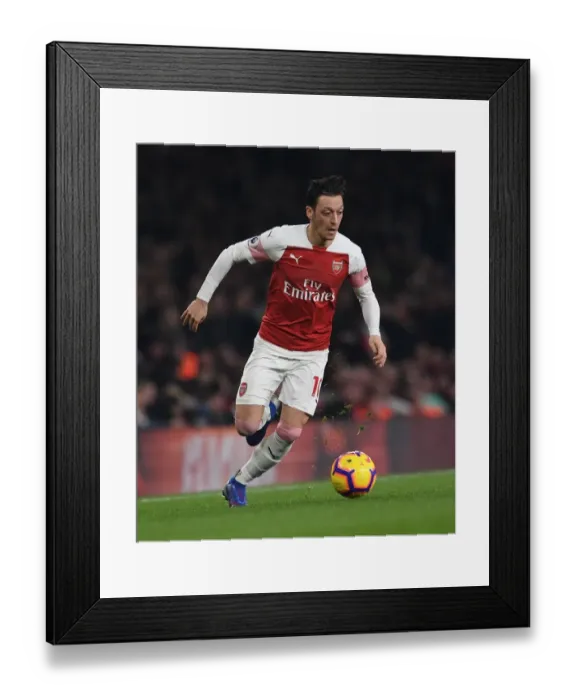 Framed Print : Mesut Ozil in Action: Arsenal vs AFC Bournemouth, Premier League 2018-19
