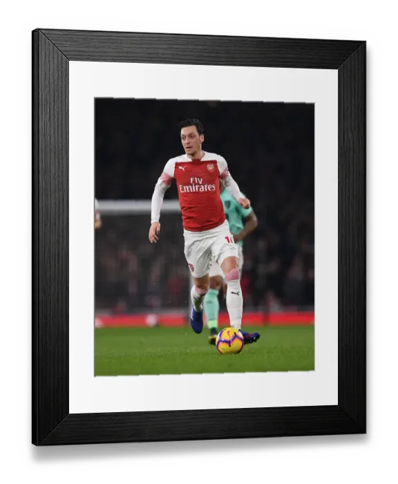 Framed Print : Mesut Ozil (Arsenal). Arsenal 5:1 AFC Bournemouth