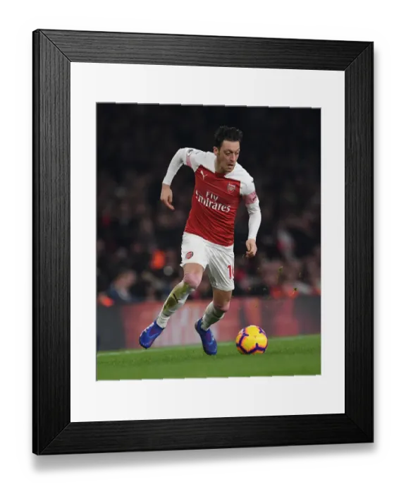 Framed Print : Mesut Ozil in Action: Arsenal vs AFC Bournemouth, Premier League 2018-19