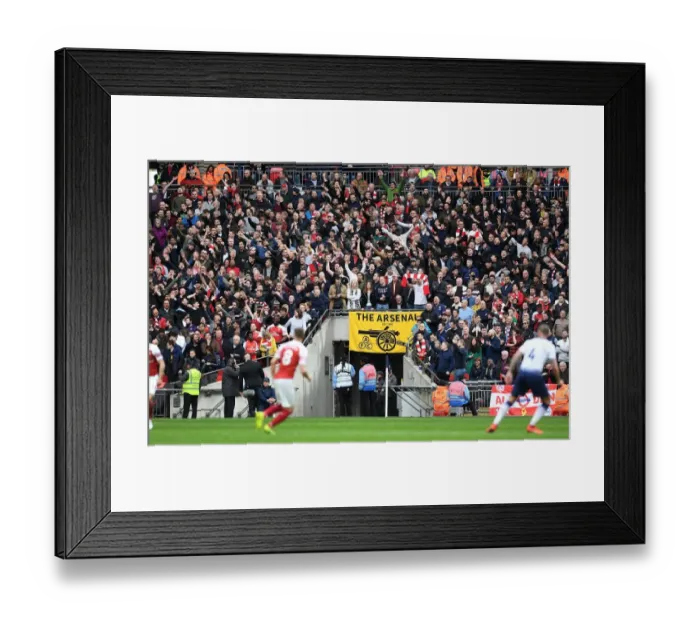 Framed Print : Tottenham Hotspur v Arsenal FC - Premier League Framed Print : Tottenham Hotspur v Arsenal FC - Premier League