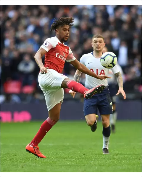 Alex Iwobi in Action: Premier League Showdown - Tottenham vs Arsenal (2018-19)