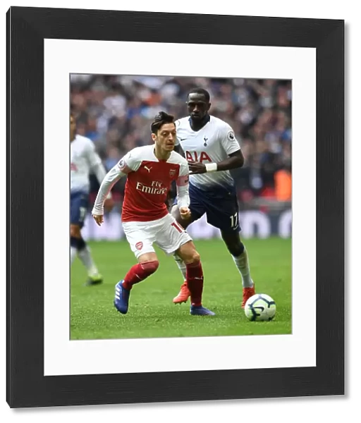 Mesut Ozil in Action: Tottenham Hotspur vs. Arsenal FC, Premier League 2018-19