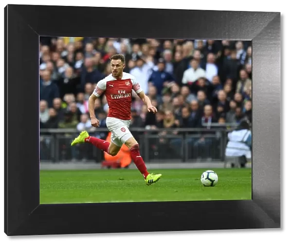 Aaron Ramsey in Action: Premier League Showdown - Tottenham vs. Arsenal (2018-19)