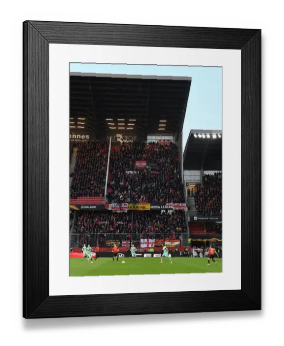 Framed Print : Arsenal Fans Unwavering Passion at Stade Rennais: UEFA Europa League 2018-19 Round of 16 First Leg