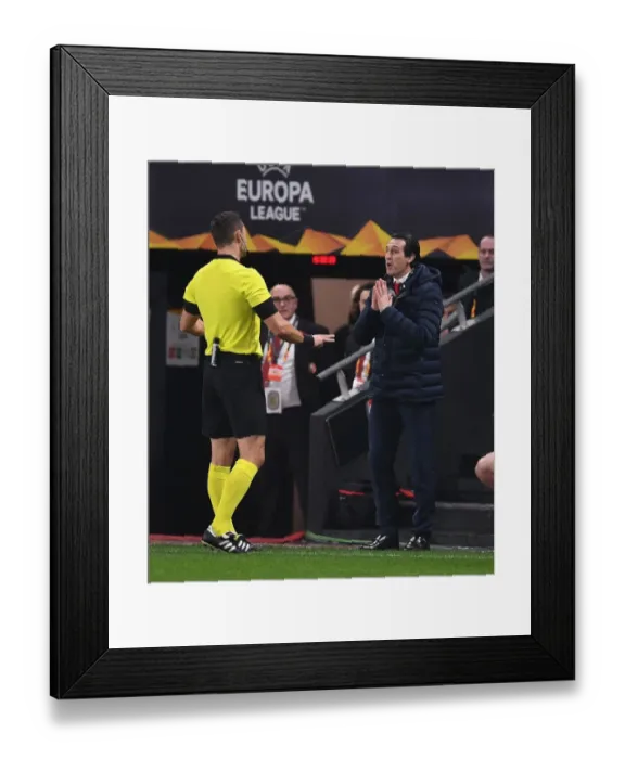 Framed Print : Unai Emery Argues with Referee during Stade Rennais vs Arsenal Europa League Match