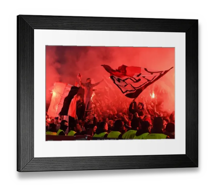 Framed Print : Arsenal vs Rennes: Fan Clash in Europa League Match, Rennes, France - March 2019 Framed Print : Arsenal vs Rennes: Fan Clash in Europa League Match, Rennes, France - March 2019