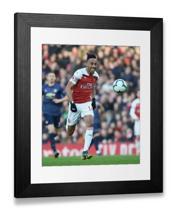 Framed Print : Arsenal vs Manchester United: Premier League Showdown at Emirates Stadium