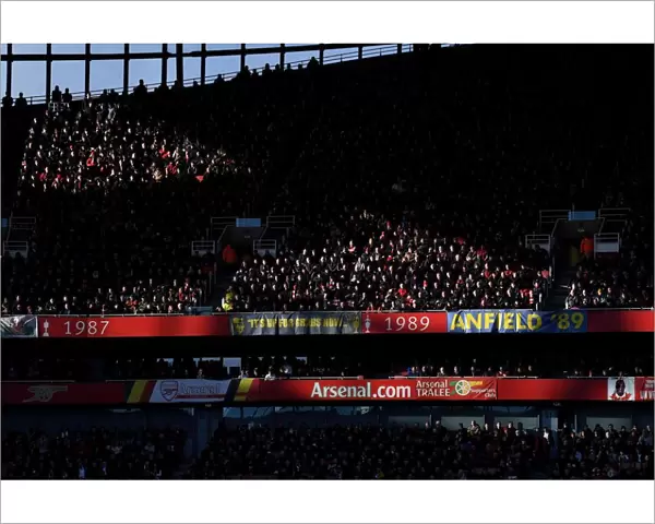 Passionate Arsenal Fans Flock to Emirates Stadium for Arsenal vs Manchester United, Premier League 2018-19