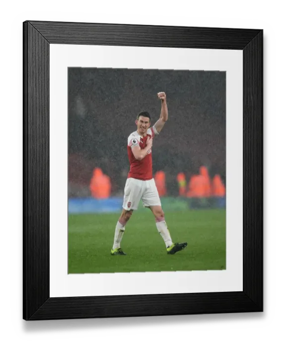 Framed Print : Laurent Koscielny: Arsenal's Defiant Moment Against Manchester United (2018-19)
