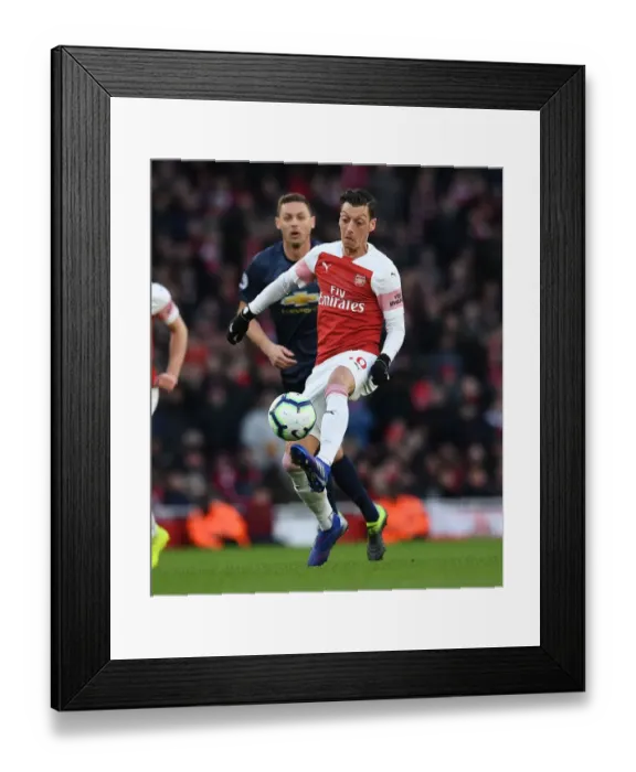 Framed Print : Mesut Ozil in Action: Arsenal vs Manchester United, Premier League 2018-19 Framed Print : Mesut Ozil in Action: Arsenal vs Manchester United, Premier League 2018-19