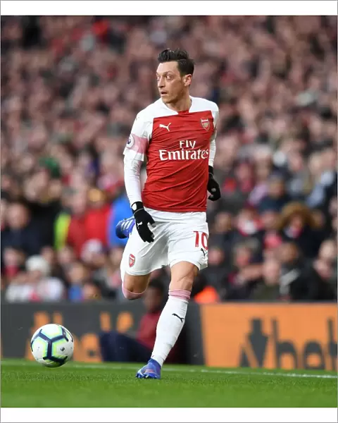 Mesut Ozil in Action: Arsenal vs Manchester United, Premier League 2018-19