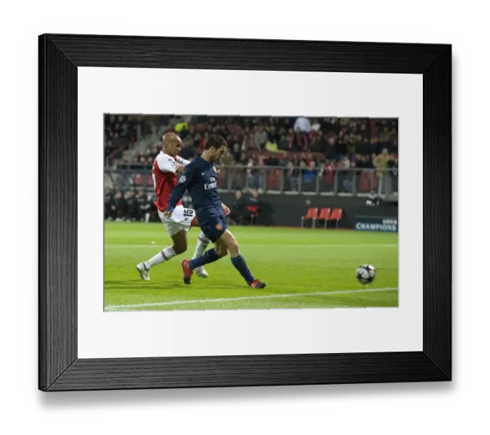 Framed Print : Fabregas Strikes: Arsenal vs. AZ Alkmaar, 1-1 in Champions League