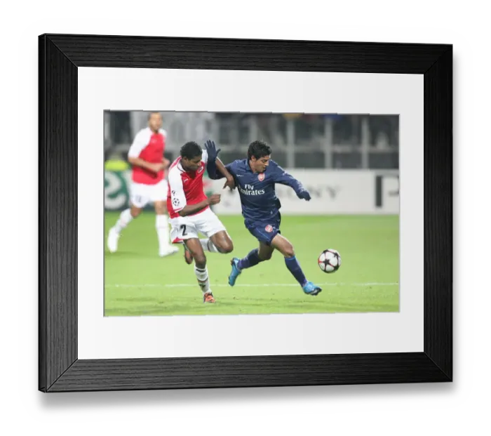 Framed Print : Carlos Vela (Arsenal) Kew Jaliens (AZ Alkmaar)