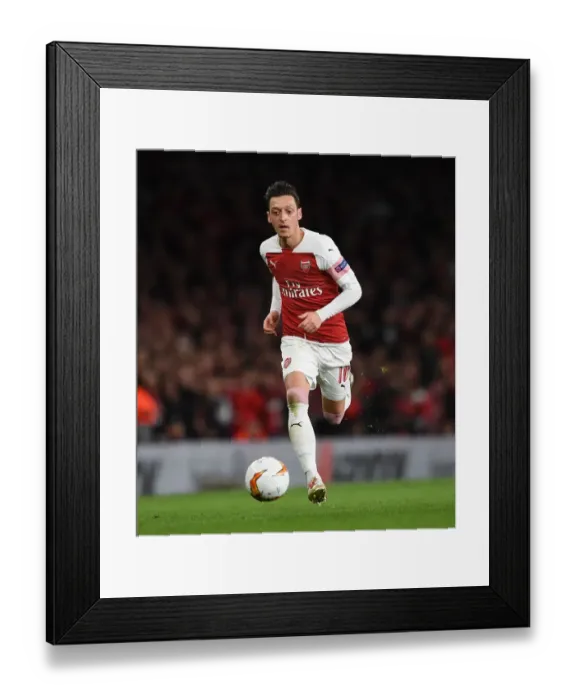 Framed Print : Mesut Ozil in Action: Arsenal vs Stade Rennais, UEFA Europa League 2019