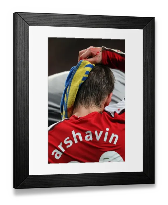Framed Print : The Arsenal Doctor Gary O Driscoll treats Andrey Arshavin